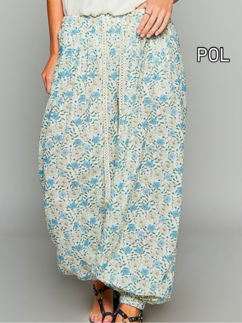 POL Joggers in Light Blue and Cream Floral Print with Drawstring! New Size L!